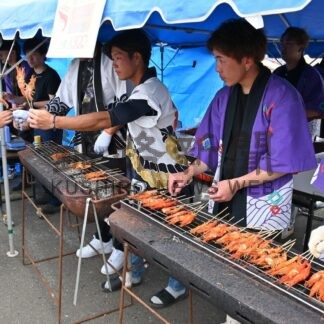 尾岱沼えびまつり盛況　食やステージ楽しむ【別海町】(2025-07-07)