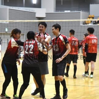 勝利目指しアタック！　ソフトバレーＮ・Ｓ杯北海道大会(2025-07-22)