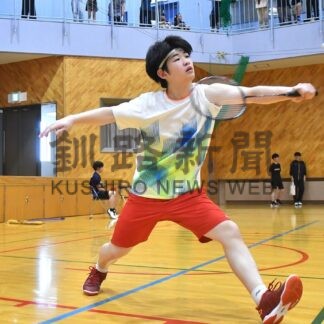 高砂（武修館２年）が２冠達成　バドミントン釧根予選　對木（白糠３年）、坪内（武修館３年）も(2025-07-22)