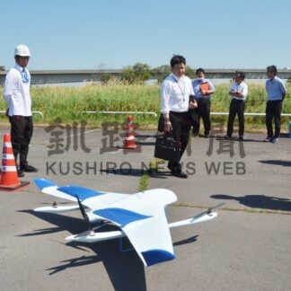 道路の穴ＡＩで検出へ　ドローン活用、道東道で実証実験【釧路市】(2025-07-25)