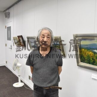 道東の自然や景色２７点　高橋さん油絵展【釧路市】(2025-08-04)