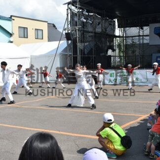 ダンスやレゲエ大盛況　サマージャック、大勢の人でにぎわう【弟子屈町】(2025-08-17)