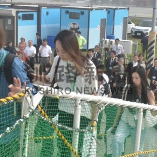 元島民ら故郷思い祈り　北方領土第５回洋上慰霊【根室市】_1(2025-08-18)