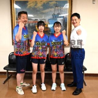 全中卓球での健闘誓う　難波、速水さん市役所表敬【釧路市】(2025-08-19)