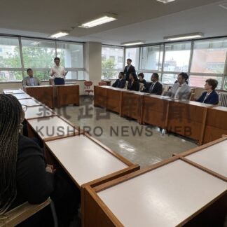 「国際的文化　伝えたい」　ＡＬＴ１６人、市長らに抱負【釧路市】(2025-08-20)