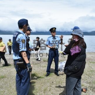 水難事故、クマ、不法投棄注意を　キャンパーに啓発【弟子屈町】(2025-08-24)