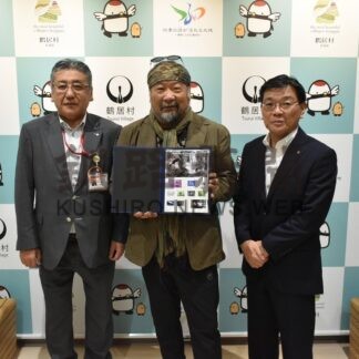 道東の野生動物切手に　日本郵便道支社、鶴居の安藤さん撮影【鶴居村】(2025-08-28)