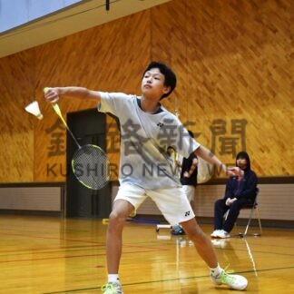 佐藤（釧路町遠矢２年）２種目Ｖ中学バドミントン(2025-09-02)