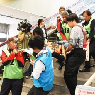 巨大地震、初動対応確認　ＪＡＬと慶應義塾大、釧路空港で訓練【釧路市】(2025-09-04)