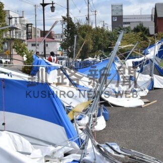 どんぱく悪天候で中止　強風で１２テント崩壊【釧路市】(2025-09-15)