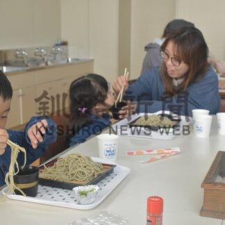 ご当地新そばに舌鼓　試食会や早食い大会【中標津町】(2025-09-24)