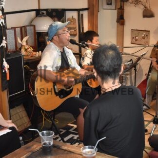 小学生とハーモニー  観客魅了　釧路の和カフェ、スロウライブ楽しむ【釧路市】(2025-09-27)