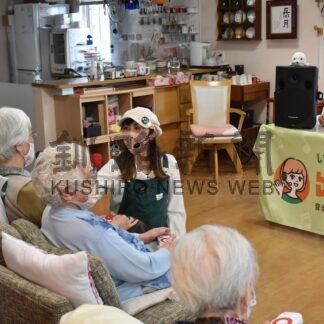 デイサービスで出前ラジオ　青森弘前ＦＭアップル　稲葉さん訪問【釧路町】(2025-10-06)