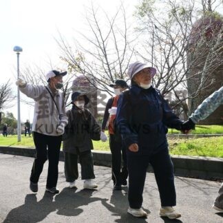 ウオーキングで９６人健康目指す　市老連【根室市】(2025-10-15)