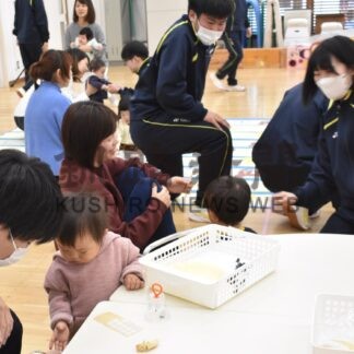 生命の大切さなど学ぶ　阿寒高で赤ちゃんふれあい体験【釧路市】(2025-10-18)