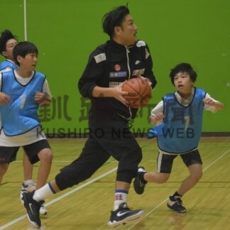 バスケ基礎プロに学ぶ　松田選手招き教室【羅臼町】(2025-10-23)