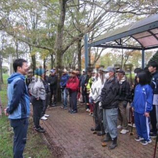 パークゴルフで最後の交流　鳥取西中学校区うるおい学習推進委・協議会に移行で【釧路市】(2025-10-27)