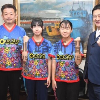 卓球、全国活躍誓う　速水、難波選手 市役所表敬【釧路市】(2025-10-29)