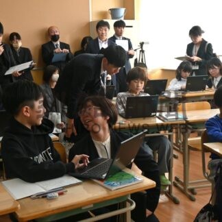 「子供の学び広げる」研究　釧路管内教諭ら参観、大楽毛小中の授業公開【釧路市】(2025-11-04)