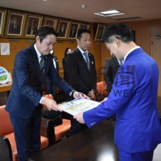 〝卒煙〟取り組みへ釧路市に１７１万円寄付　明治安田生命支社【釧路市】(2025-11-13)