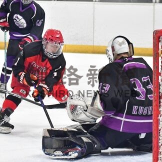 釧鳥取、接戦制し３連覇　釧路合同に１－０　中体連アイスホッケー【釧路市】(2025-11-17)