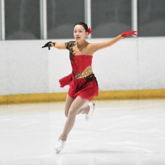 菅原（鶴居２年）Ｂクラス制す　フィギュア釧路中学体育大会　Ｃクラスは笠島（釧景雲３年）【釧路市】(2025-11-25)