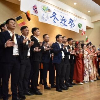 海外研修生と市民 歌や踊り　釧路国際交流の会が「冬迎祭」【釧路市】(2025-12-01)