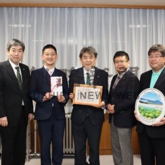 「マリモ保全に」釧路市に１５万円　盛り上げ隊寄付【釧路市】(2025-12-03)