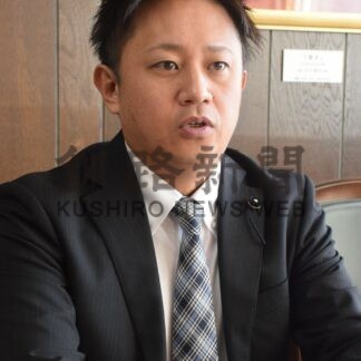 泊原発 同意撤回求め決議提出　岡田氏、本社で道政報告【釧路市】(2025-12-18)