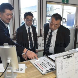 年末年始の輸送安全総点検　根室交通で状況確認、釧路運輸支局の矢島局長ら【根室市】(2025-12-21)