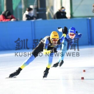 釧根児童 氷上駆ける　全道小・中学生スピードスケート競技大会【釧路市】_2(2025-12-22)