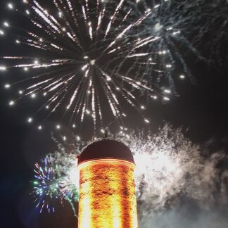 大輪花火サイロ照らす　根室明治公園【根室市】(2025-12-26)