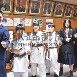 空手「全国制覇目指す」　志武館の４選手市長表敬【釧路市】(2026-01-22)