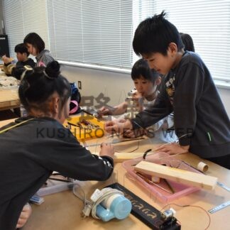 迷路作り創意工夫釧路　遊学館で工作教室【釧路市】(2026-02-09)